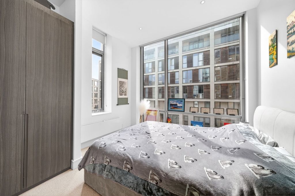 Property photo 3 of 20