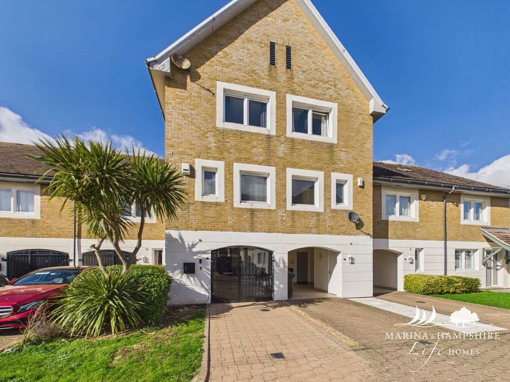 Property photo 1 of 34 Cam03915G0-Pr0044-Still030