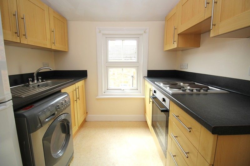 Property photo 2 of 8 Kitchen