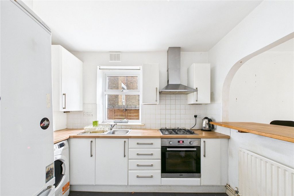 Property photo 2 of 10 Picture No. 14