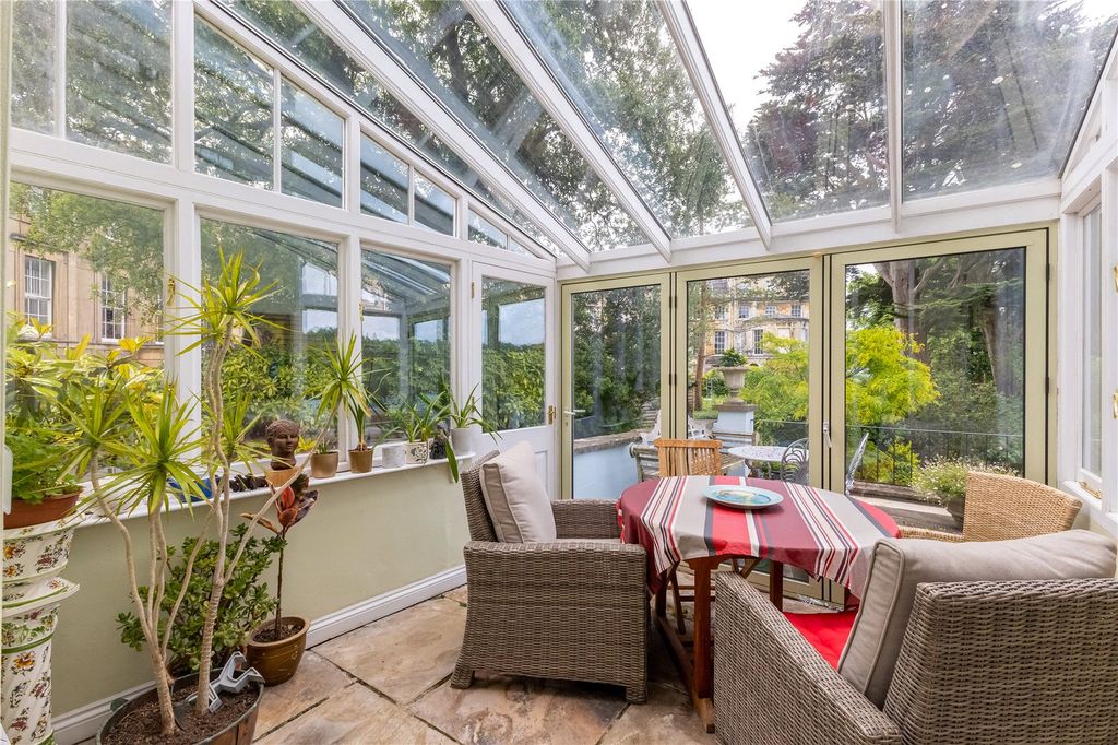 Property photo 3 of 16 Conservatory