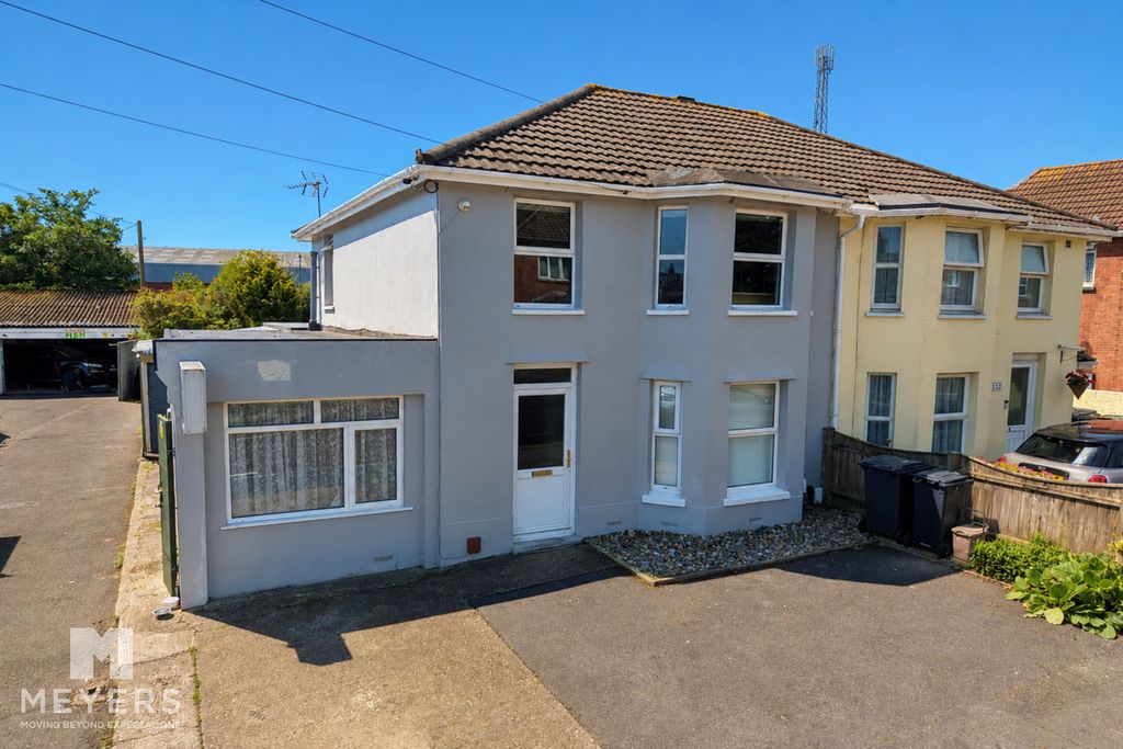Property photo 1 of 28