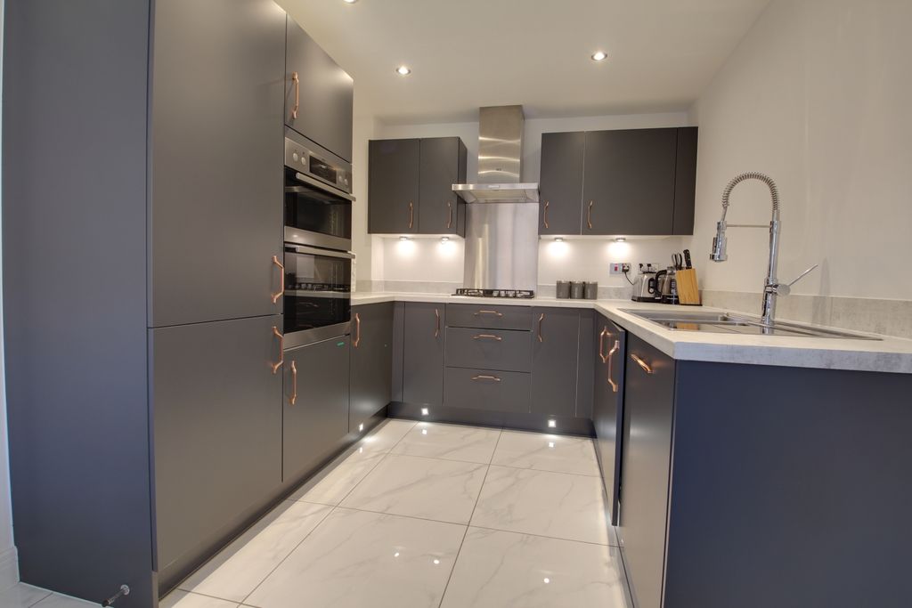 Property photo 2 of 17 Kitchen Area Of The Dining Kitchen