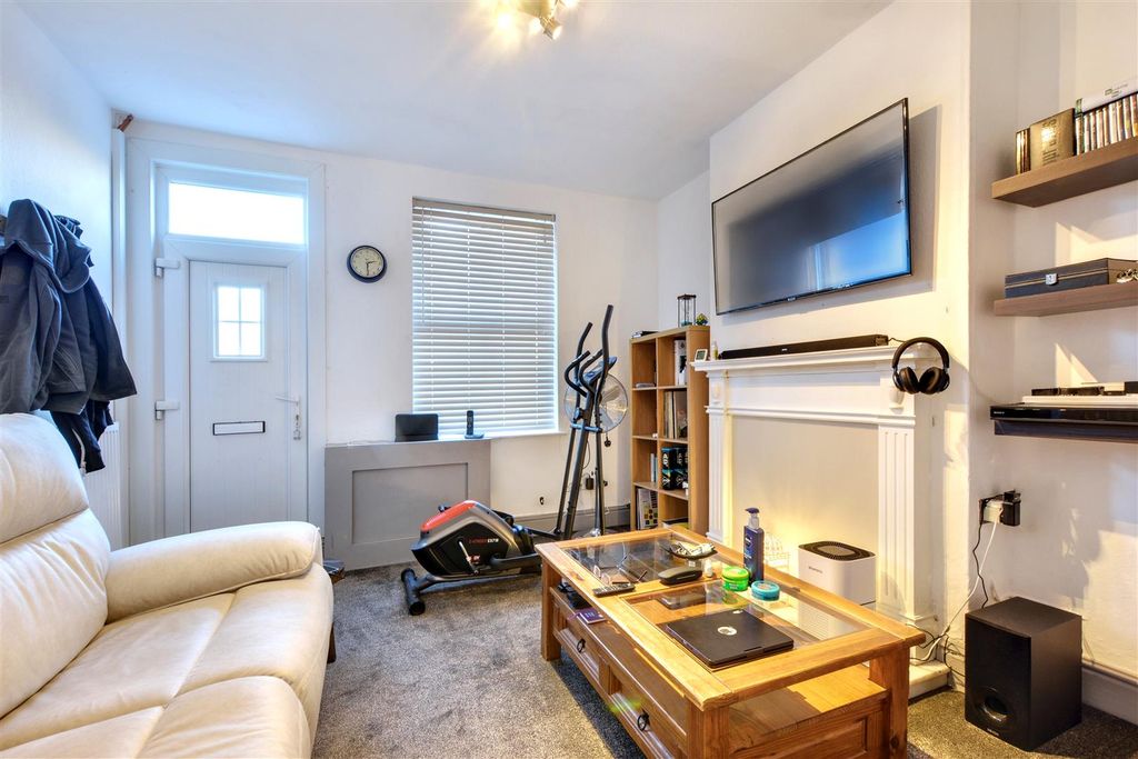 Property photo 3 of 14 Lounge_2.Jpeg