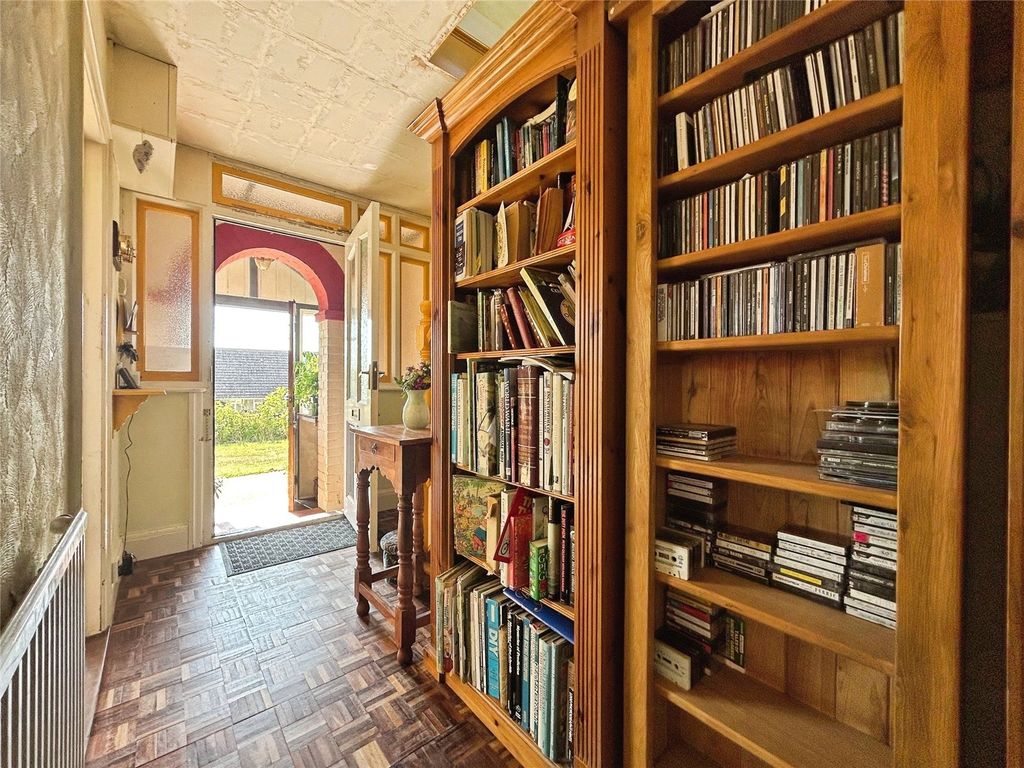 Property photo 3 of 38 Picture No. 25