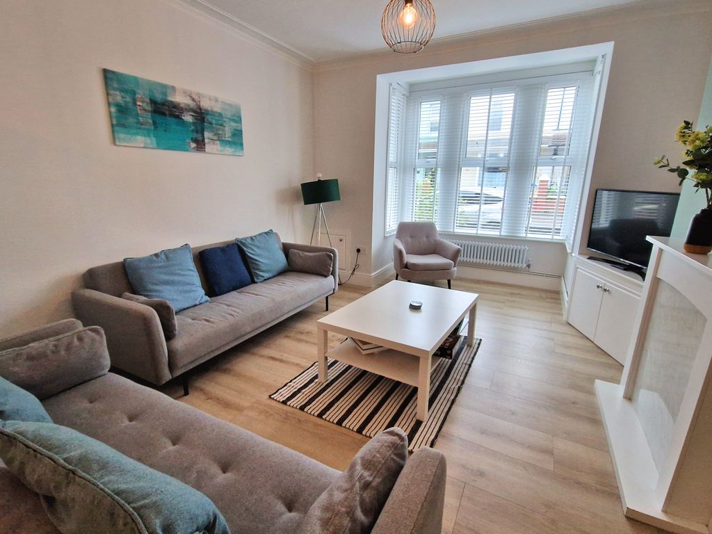 Property photo 3 of 21