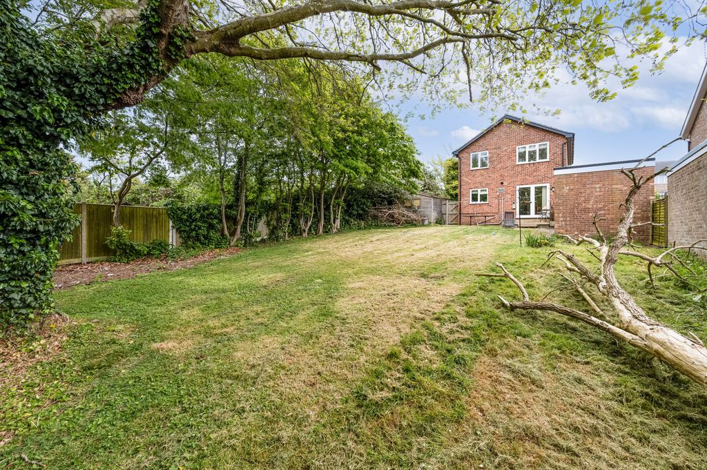 Property photo 2 of 18