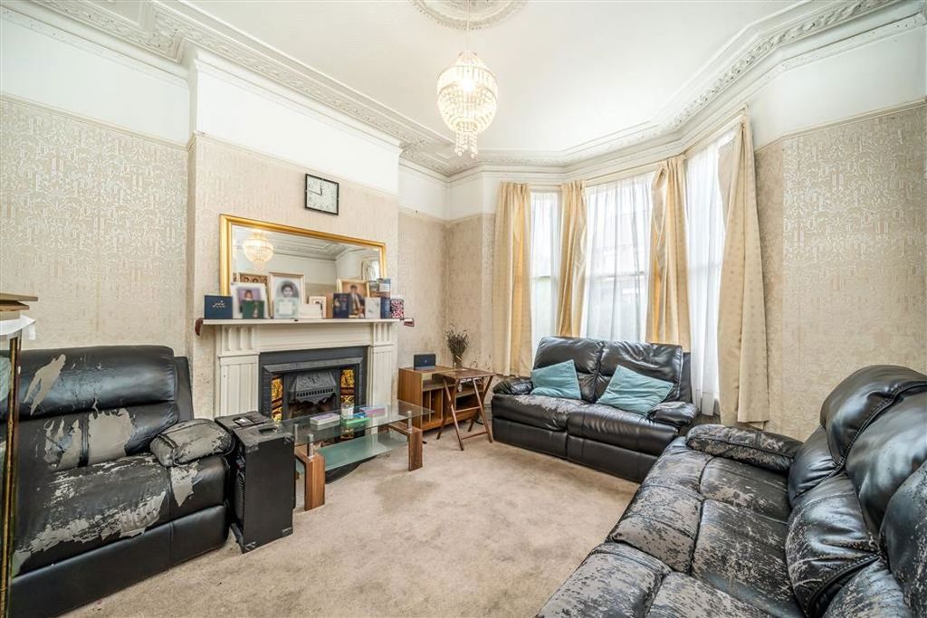 Property photo 2 of 6