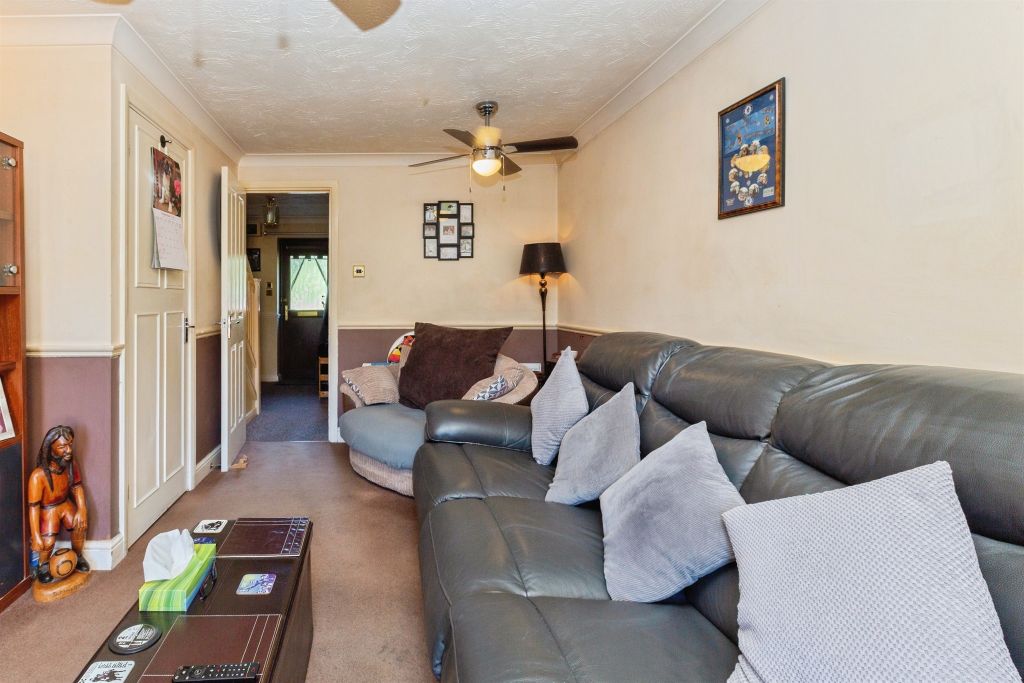Property photo 3 of 16