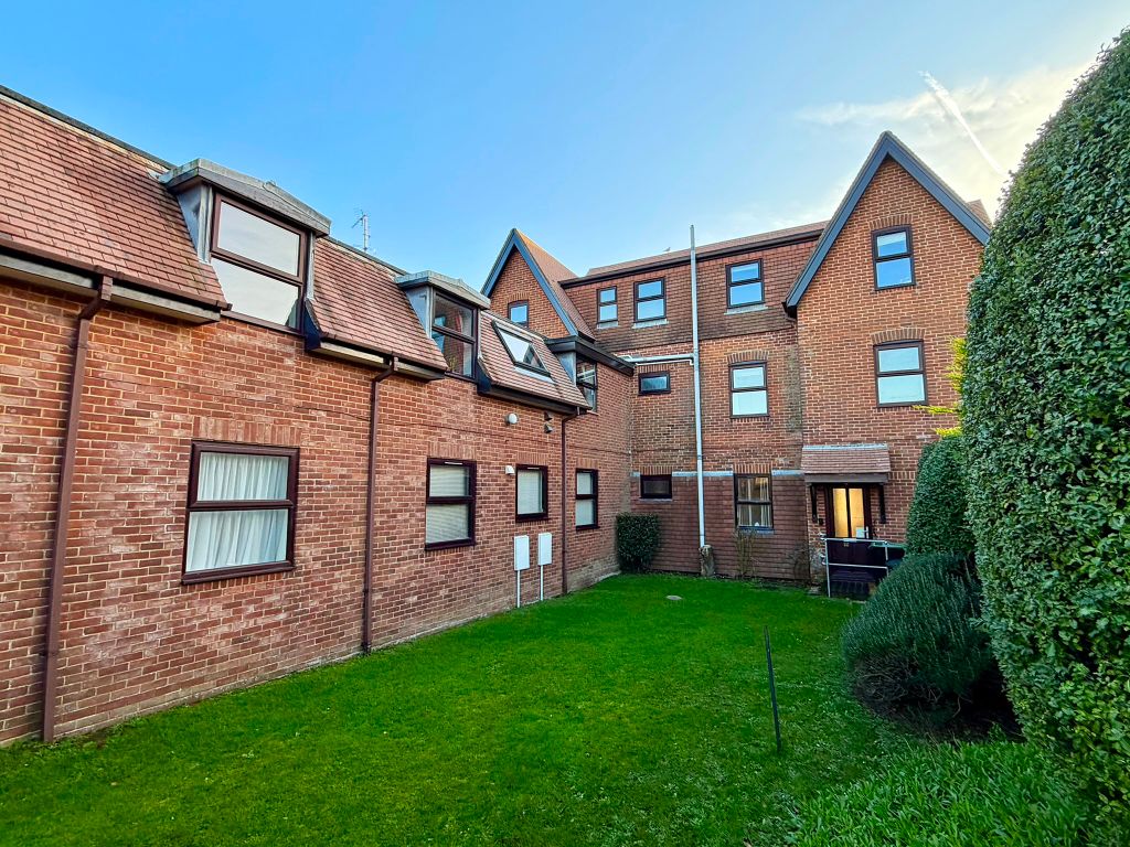 Additional image 8 of 2 bed flat for saleGreenlea, Keyhaven Road, Milford On Sea, Lymington, Hampshire SO41