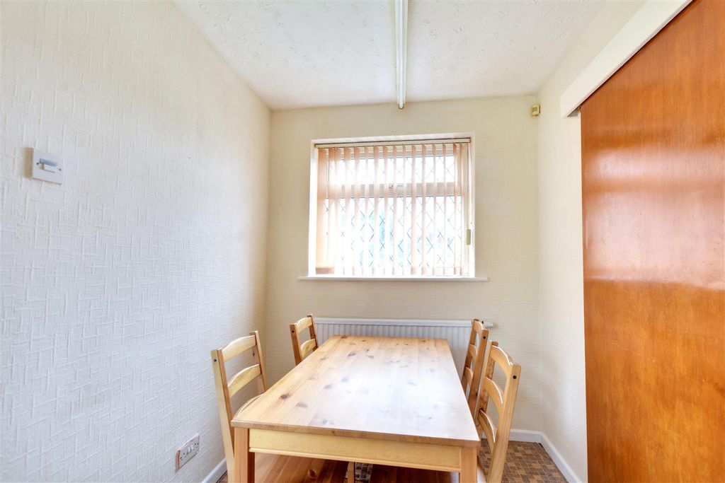 Property photo 3 of 29 Kitchen Diner_2.Jpeg