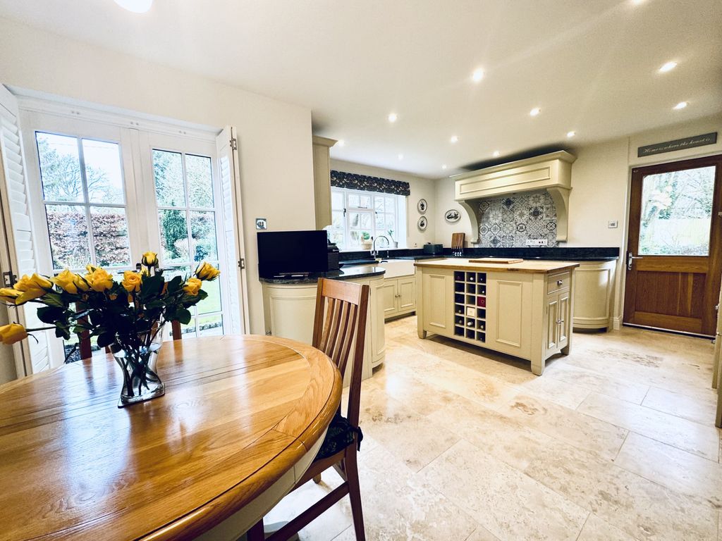 Property photo 3 of 24