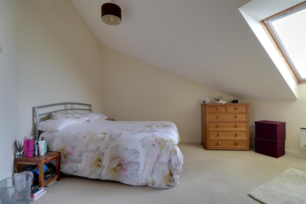 Additional image 9 of 2 bed flat for saleThe Point, Crewe Road, Alsager ST7