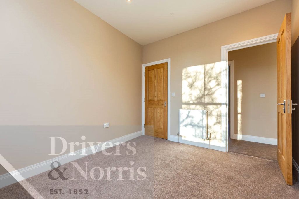 Property photo 3 of 15 Picture No. 11