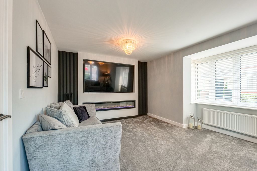 Property photo 2 of 37