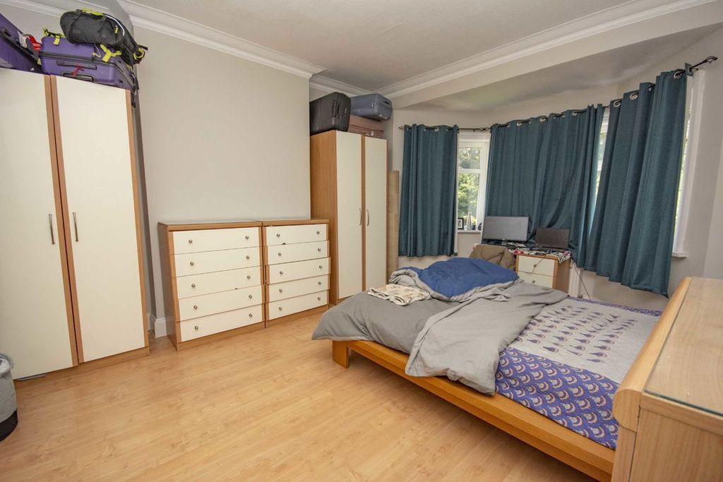 Property photo 3 of 4