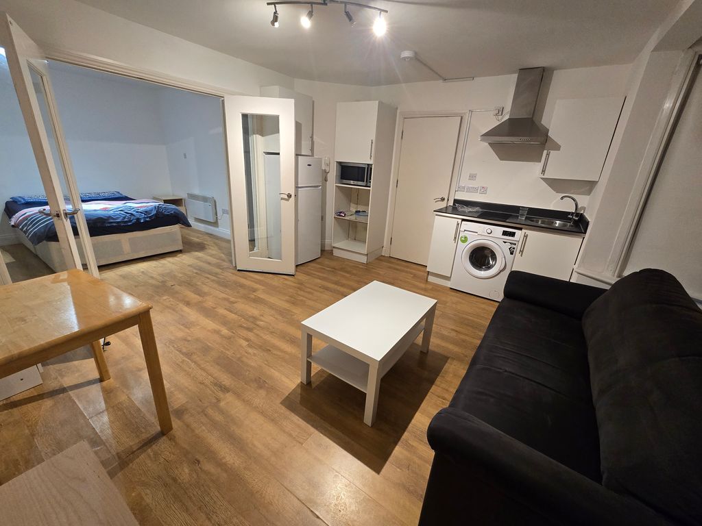 Property photo 1 of 5