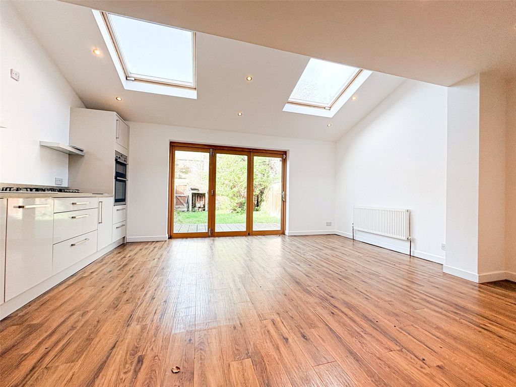 Property photo 3 of 11 Picture No. 07