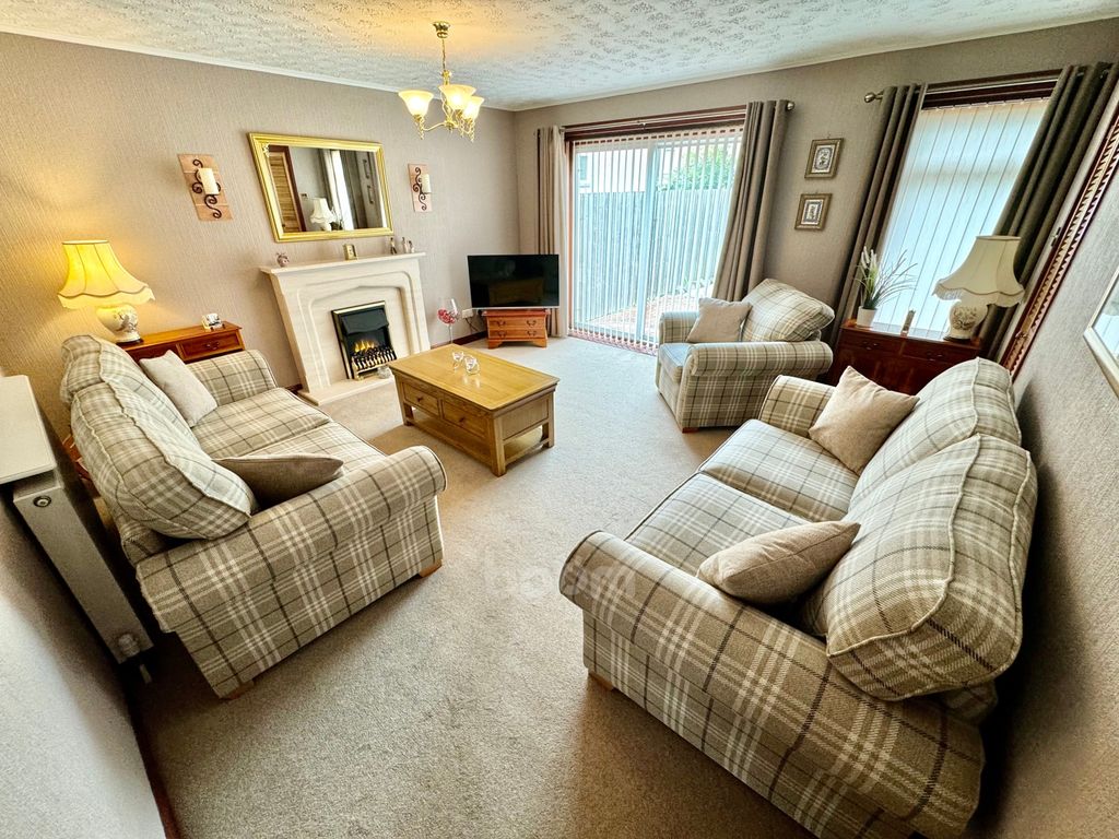 Property photo 2 of 28 Img_8431