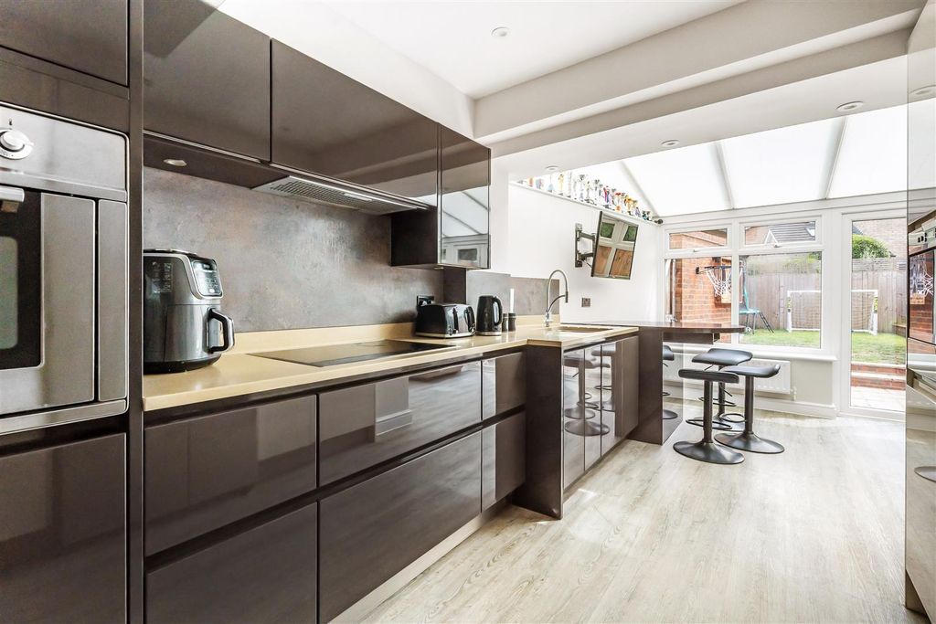 Property photo 3 of 15 69-Cock-Lane-18.Jpg
