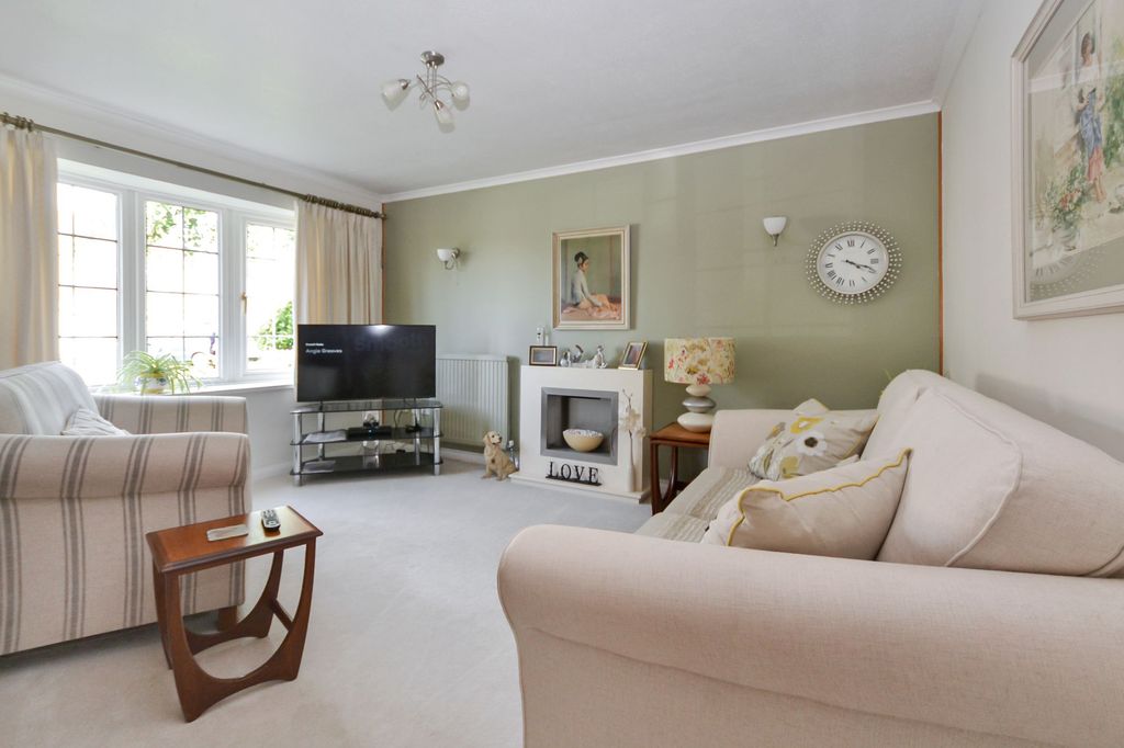 Property photo 2 of 16
