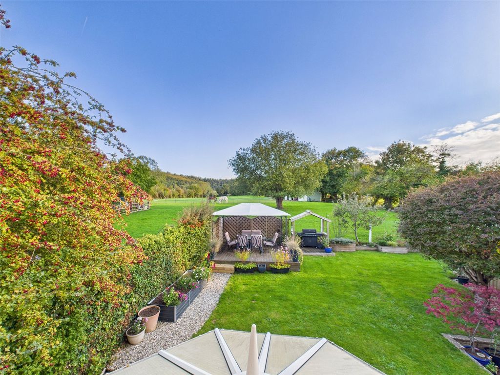 Property photo 1 of 24 Picture No. 01