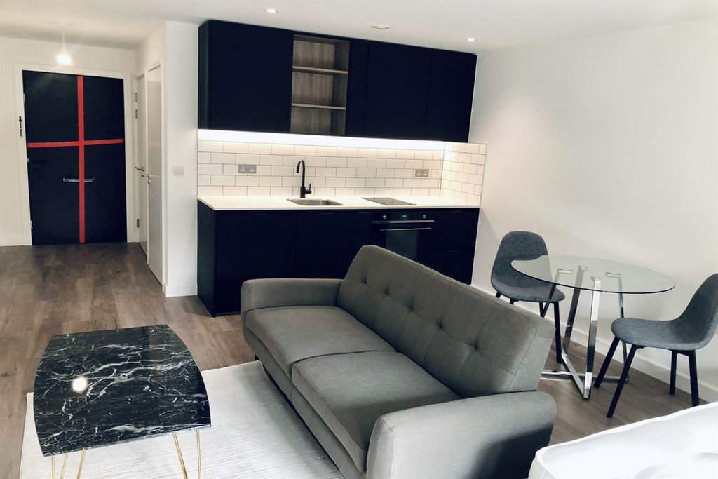 Property photo 1 of 6 Studio