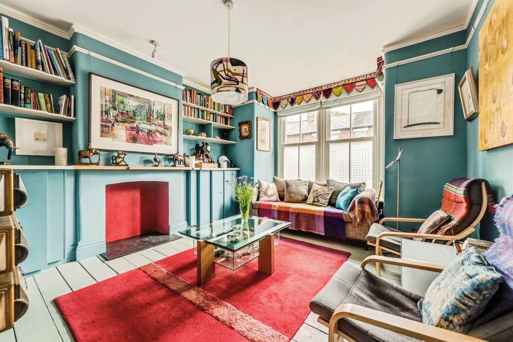 Property photo 2 of 18