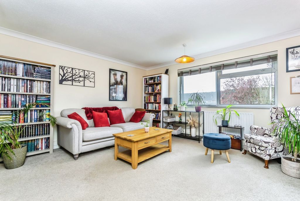 Property photo 2 of 15 Pbox-Img.Jpg