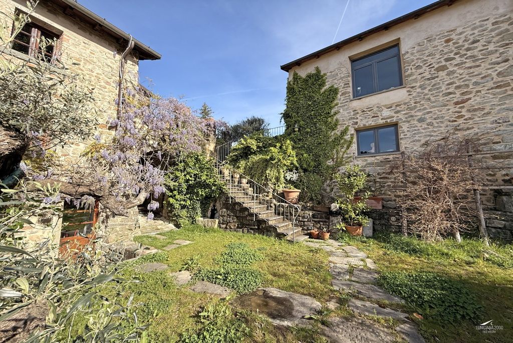 Property photo 2 of 70