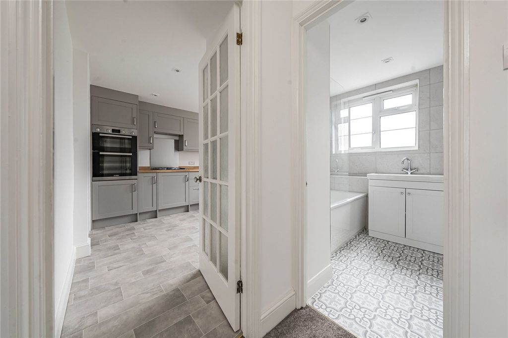 Property photo 3 of 10 Picture No. 01