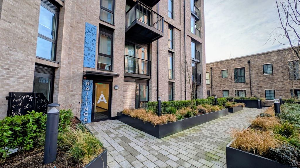 Property photo 2 of 9