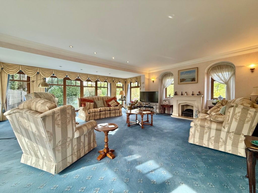 Property photo 3 of 46