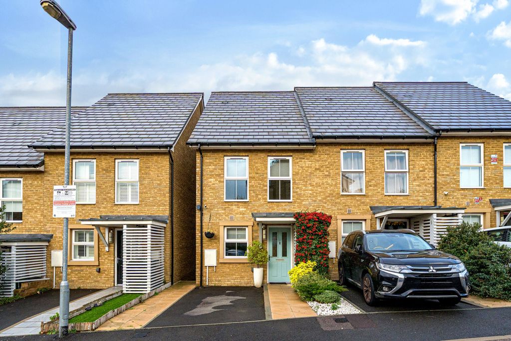 Property photo 1 of 22 External