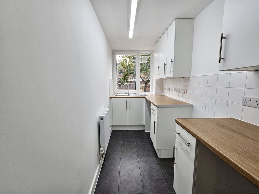 Property photo 1 of 10 Picture No. 04