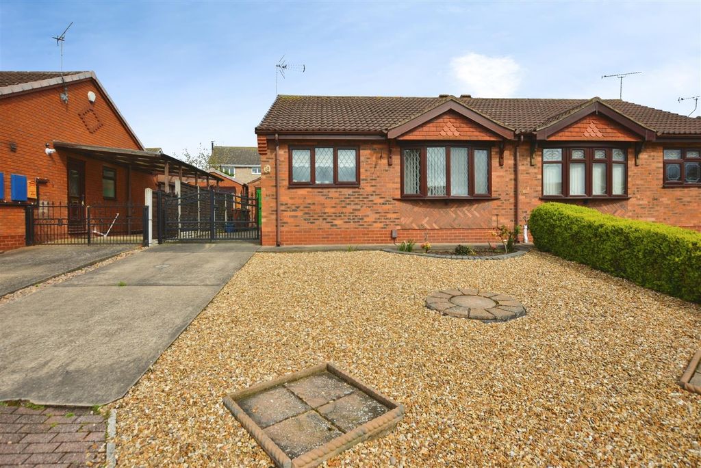 Property photo 1 of 20 Front