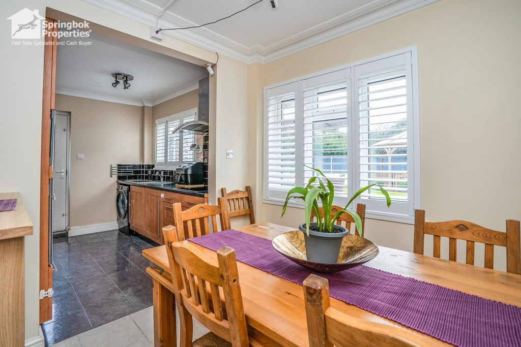 Property photo 3 of 14 Image 2