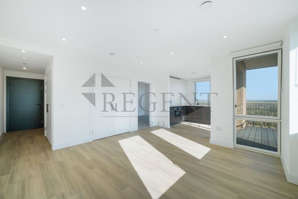 Property photo 1 of 15 (Main)