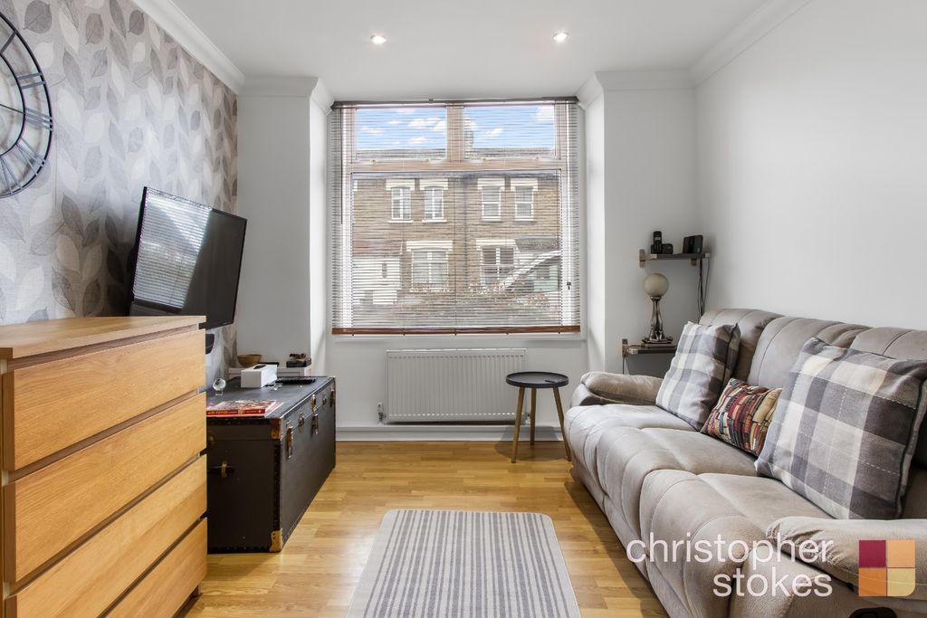 Property photo 3 of 19 4637287
