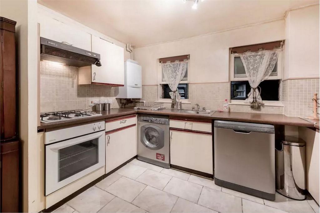 Property photo 2 of 10 Helliwell & Co.