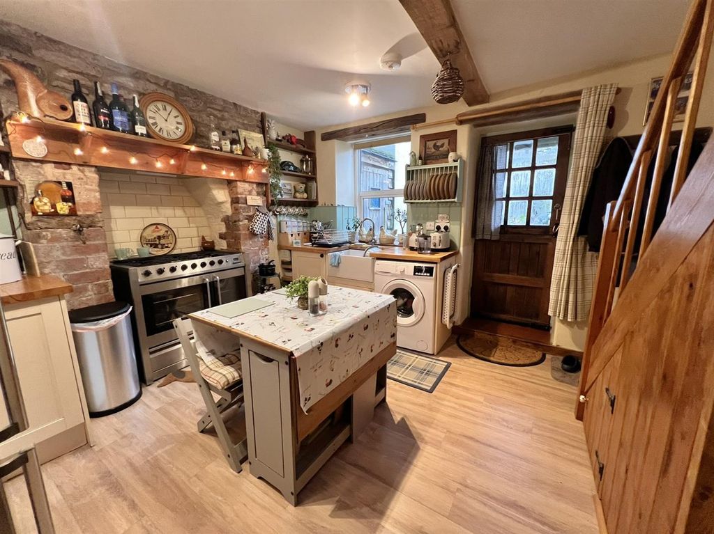 Property photo 3 of 13