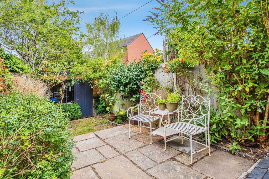 Property photo 3 of 14 Garden