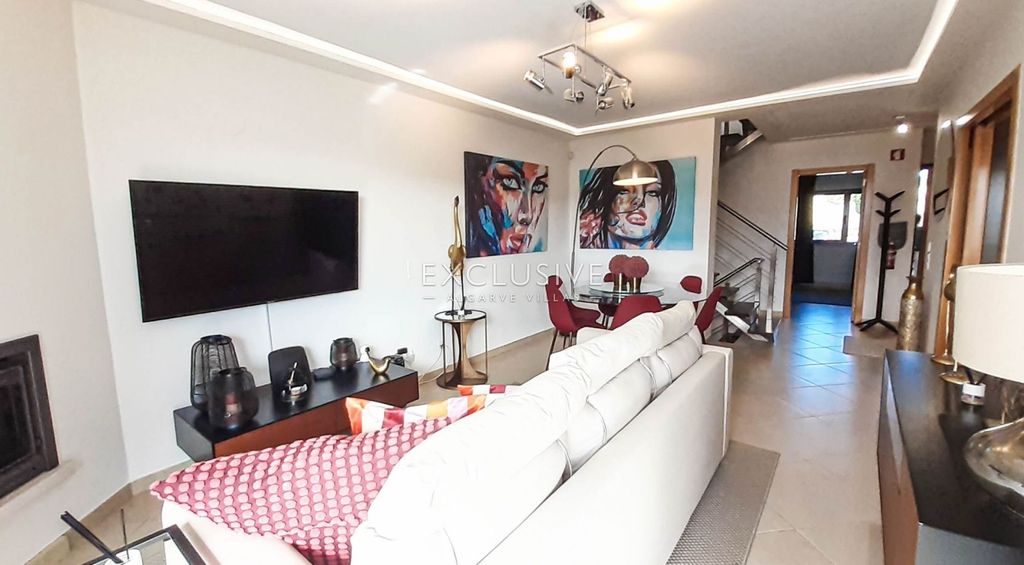 Property photo 2 of 30