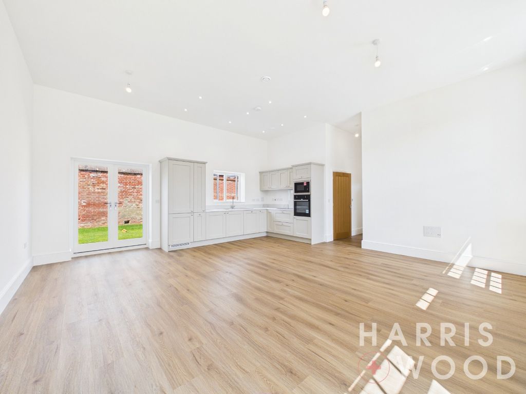 Property photo 2 of 23 5255703