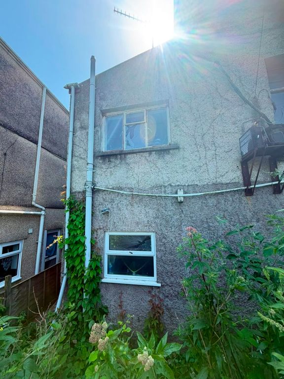 Property photo 3 of 59