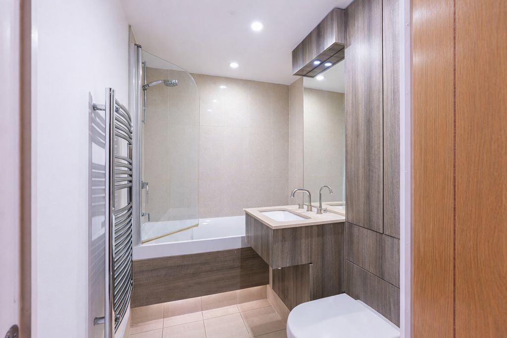 Property photo 3 of 5