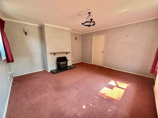 Property photo 2 of 13 Sitting Room