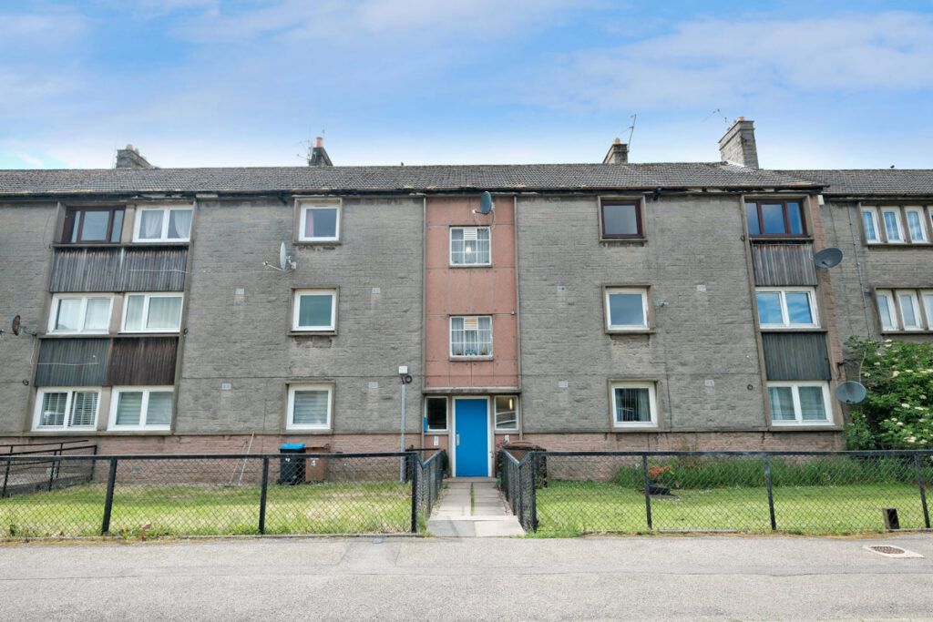 Property photo 1 of 16