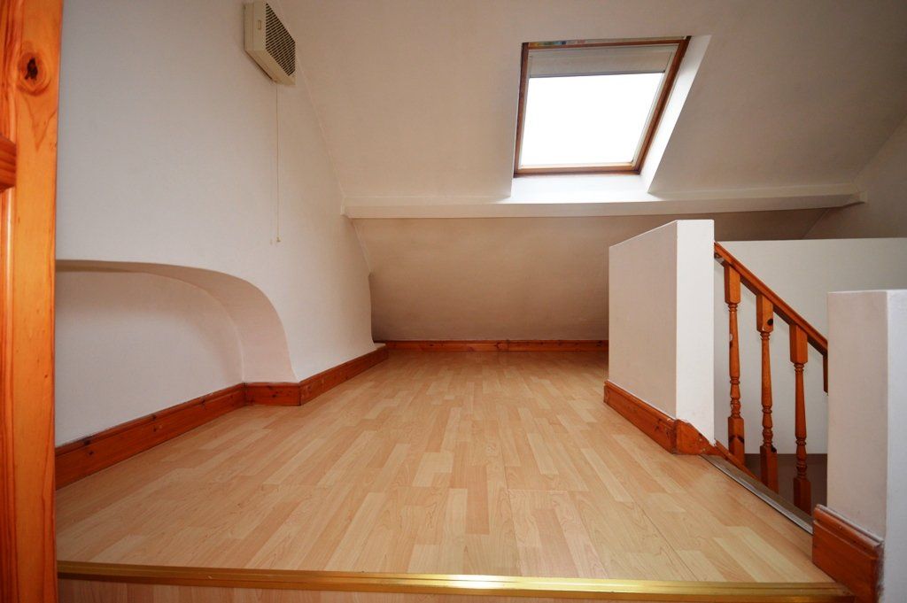 Property photo 2 of 6 Gallery
