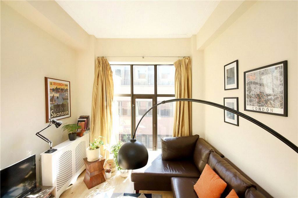 Property photo 2 of 8